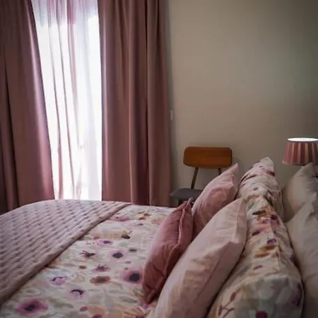 Apartment Your Escape: Where Every Sunrise Becomes A Memory *