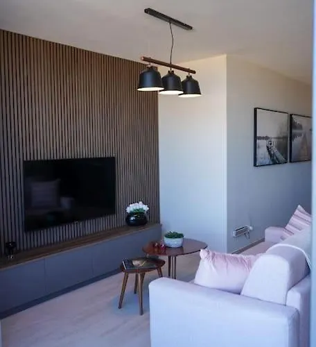 Your Escape: Where Every Sunrise Becomes A Memory Appartement Mellieħa