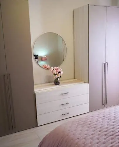 Apartament Your Escape: Where Every Sunrise Becomes A Memory *